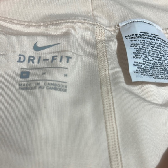Nike Cream Athletic Shorts Lightweight Moisture-Wicking - Picture 5 of 7